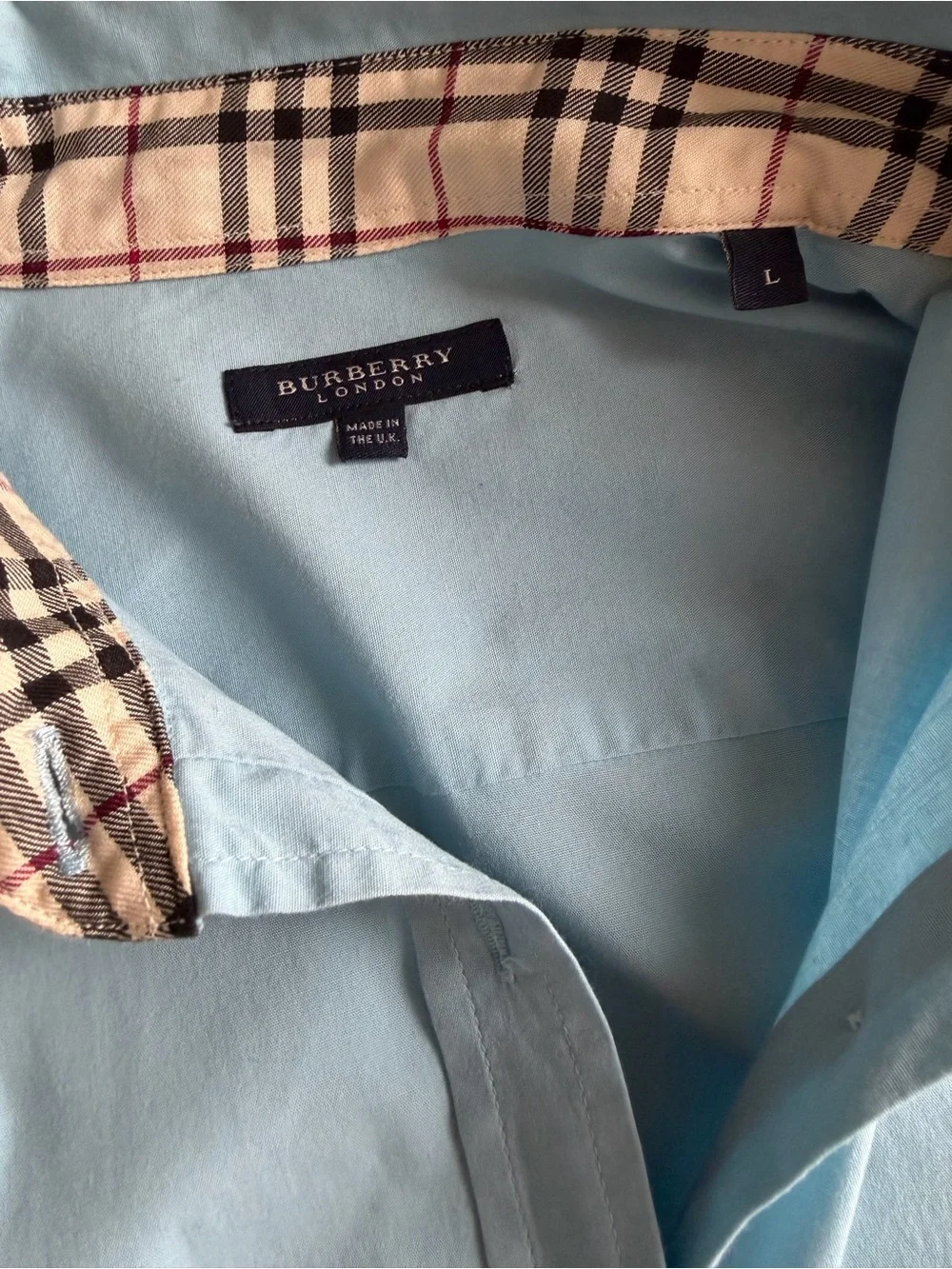 Burberry Light Blue Women's Dress Shirt with Contrast Collar Trim Size Large - Picture 8 of 13
